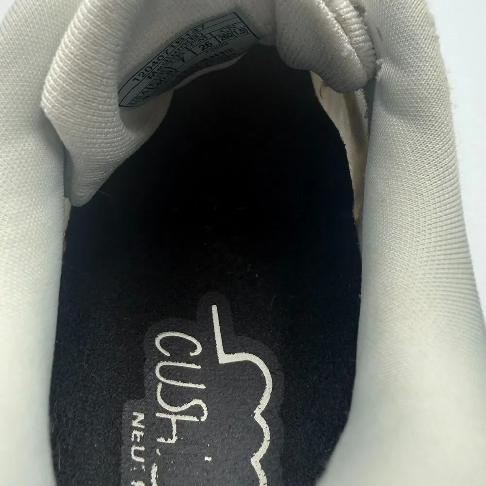 Brooks Ghost 16 Women's 9 White‎ Gray Running Walking Shoes Sneakers 1204071B147